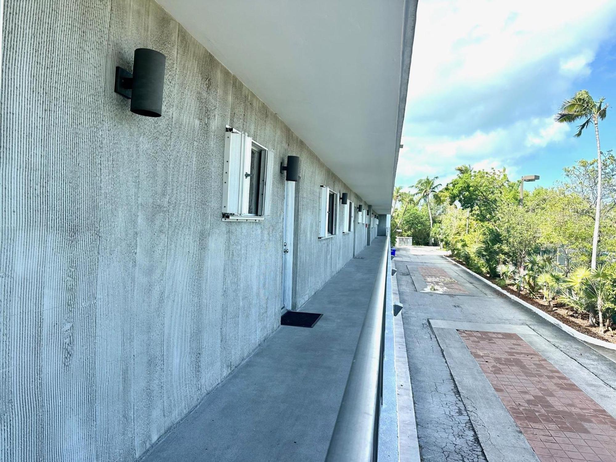 Beautifully Renovated Summer Of 2020 Come And Enjoy This Lovely Unit Cayo Hueso Exterior foto